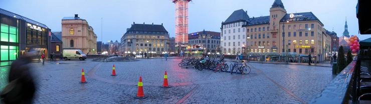 Jernbanetorget, outside the Central Station, Oslo, Norway
© 2007 Knut Dalen