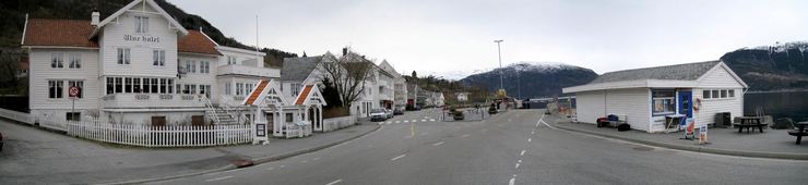 The village Utne with the famous Utne Hotel from 1722, Hardanger, Norway. For a panorama inside the car ferry to Utne: http://www.panoramafactory.net/gallery/interiors/IMG_0636pPfactory?full=1...
© 2008 Knut Dalen