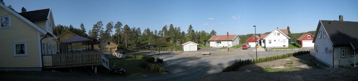 Isa and Ole's neighbourhood Oselia. Froland, Norway
© 2008 Knut Dalen