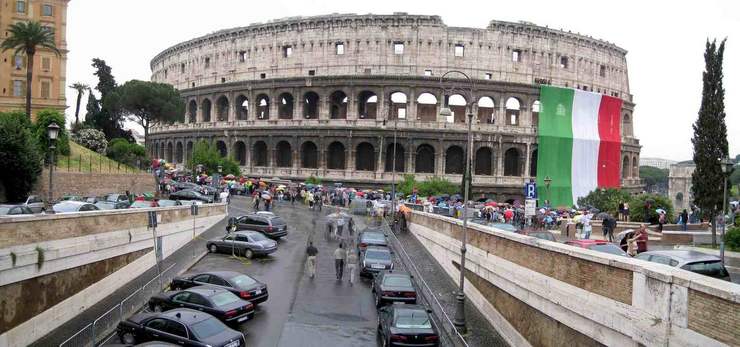 Italy's National Day June 2nd. Colosseum, Rome.
© 2008 Knut Dalen