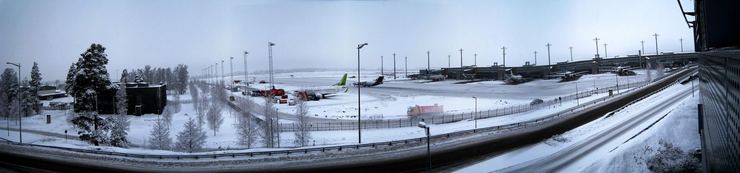 Oslo Airport Gardermoen as seen from Radisson Blu Hotel, March 23rd
© 2010 Knut Dalen