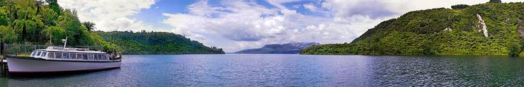 Lake Tarawera - Rotorua - New Zealand 
© 2006 Roland Feurer