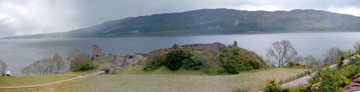 Urquhart Castle, Loch Ness, Scotland
© 2004 Bernhard Spitzer