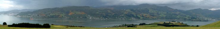 Otago Harbour, New Zealand
© 2004 Brett Shand